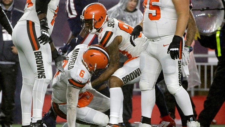 Cleveland Browns fumble their way to a 27-13 loss against the Patriots