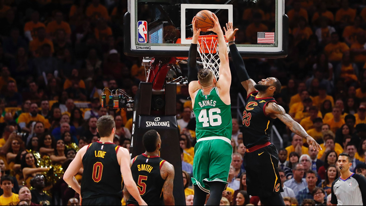 Watch Lebron James Monster Block On Aron Baynes As Cleveland Cavaliers Take 1st Quarter Lead Wkyc Com