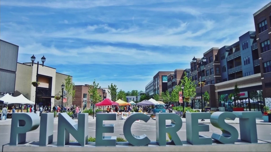Northeast Ohio outdoor shopping areas restricting children without adults