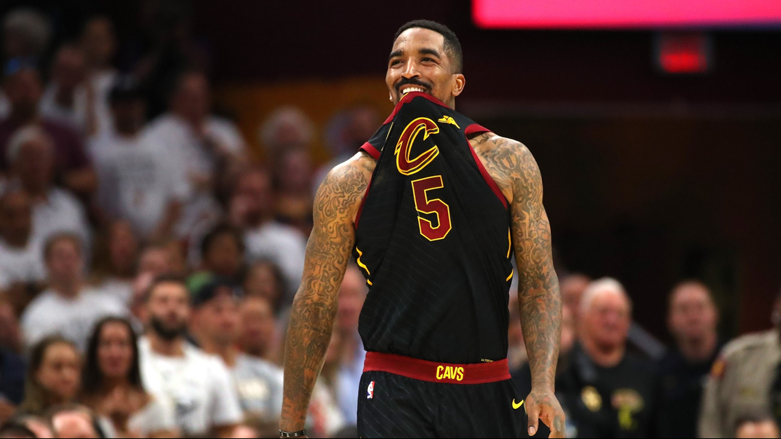 J.R. Smith loses track of score at crucial moment of ...