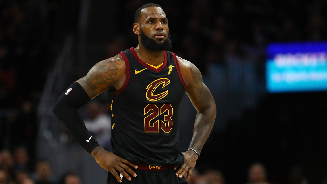 LeBron James makes it clear to Cleveland Cavaliers he's still in