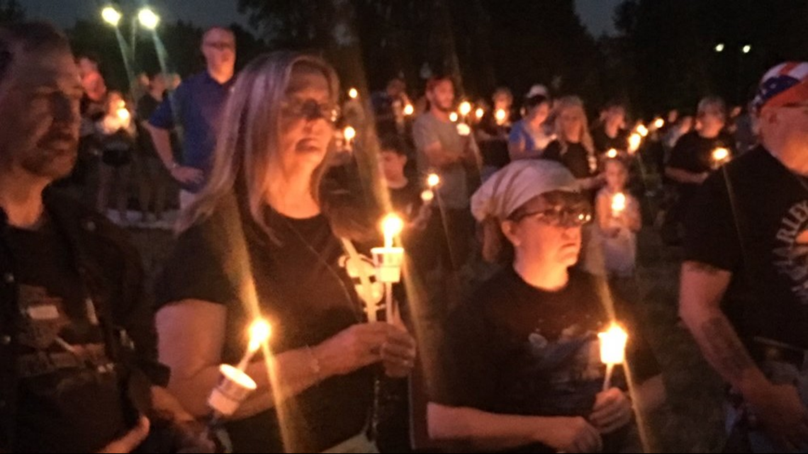 Community Honors Fallen Mentor Police Officer With Powerful Candlelight Vigil Photos 9524