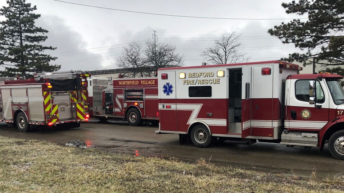 3 hurt amid fire at Federal Metals in Oakwood