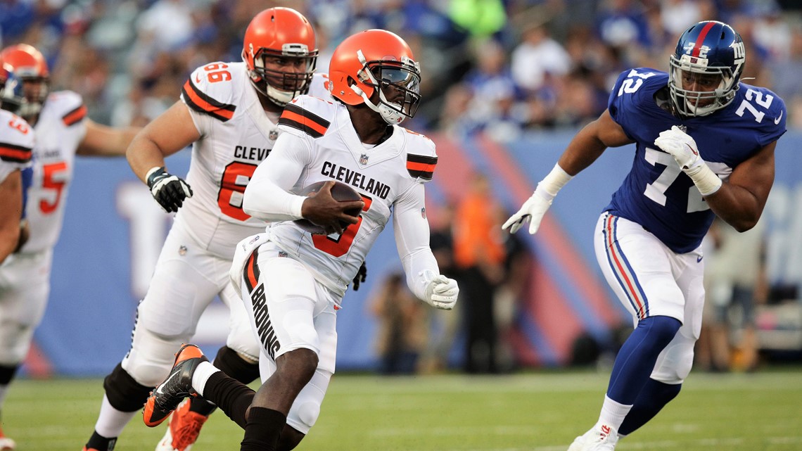 Buffalo Bills quarterback Josh Allen (17) passes against the Cleveland  Browns during an NFL game on Sunday, Nov. 10, 2019 in Cleveland, O.H. (AP  Photo/Rick Osentoski Stock Photo - Alamy