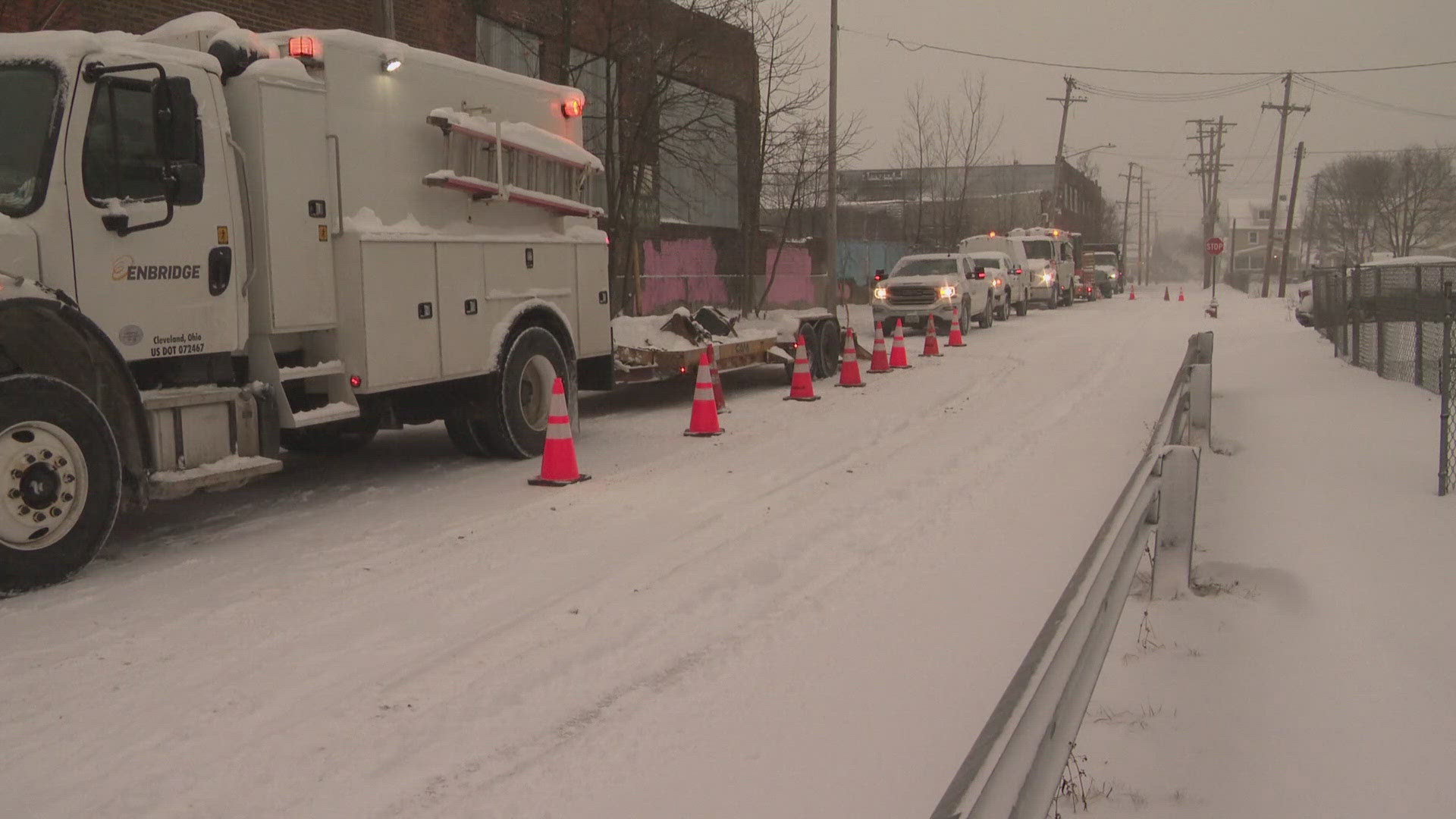 Gas leak shuts down part of Maywood Avenue in Cleveland after crash ...