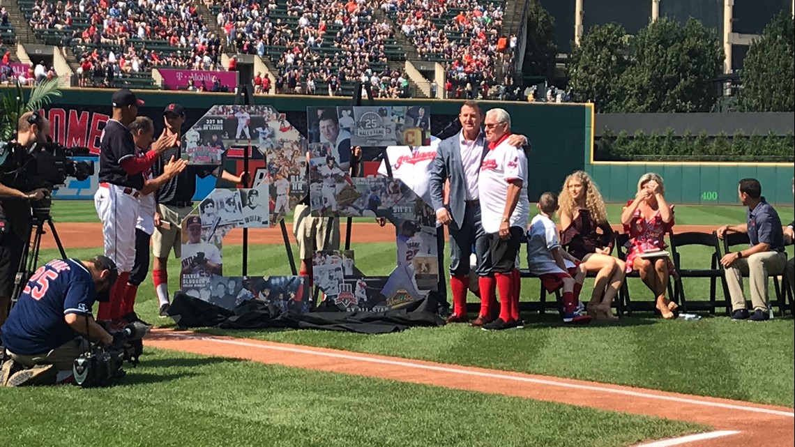 Jim Thome officially retires as a member of the Indians on night