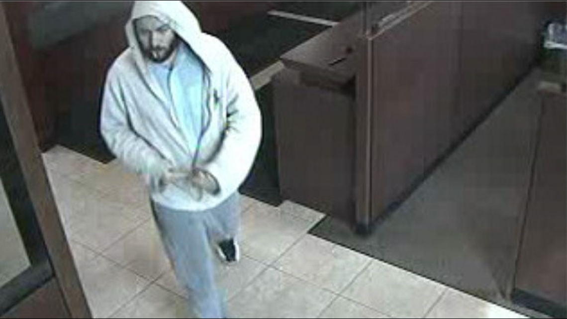 FBI Suspect who robbed Chase Bank in Seven Hills believed to be same man who robbed Mentoron