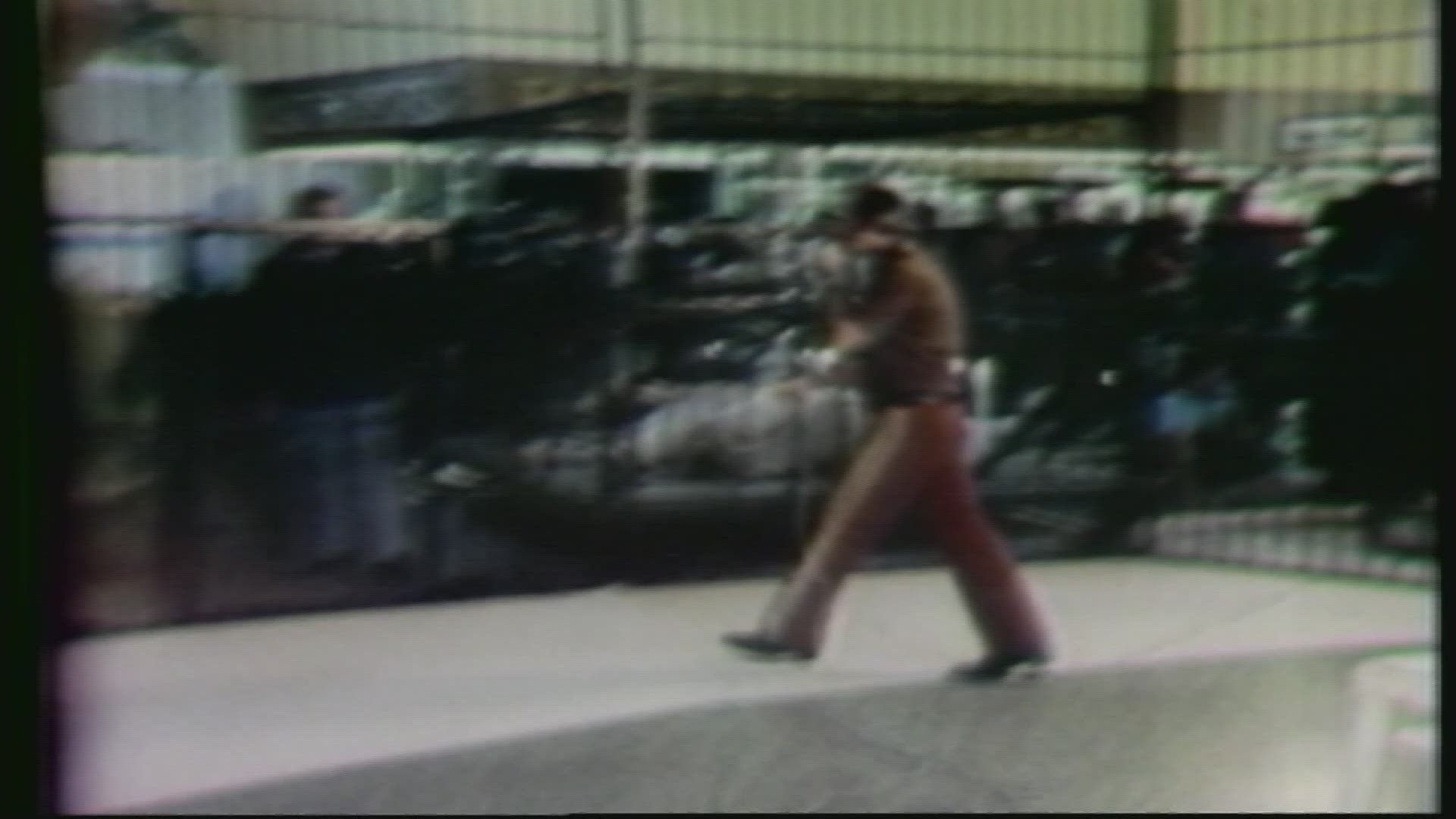 70 moments in WKYC history: Del Donahoo attacked by a lion in Elyria