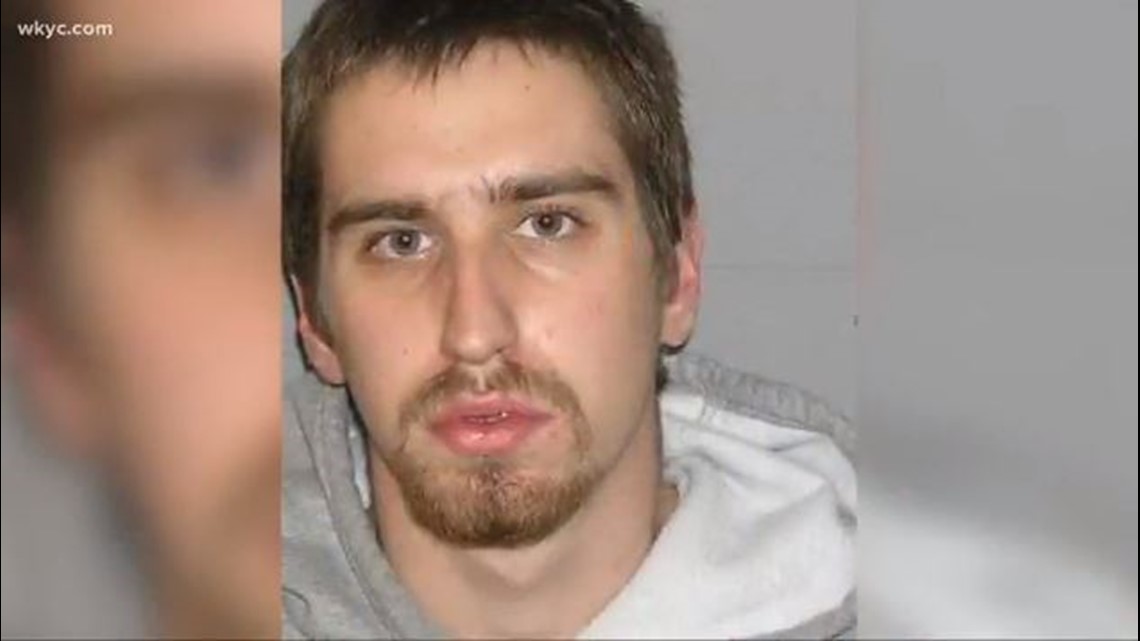 Ohio manhunt continues for fugitive Shawn Christy with neighbors on