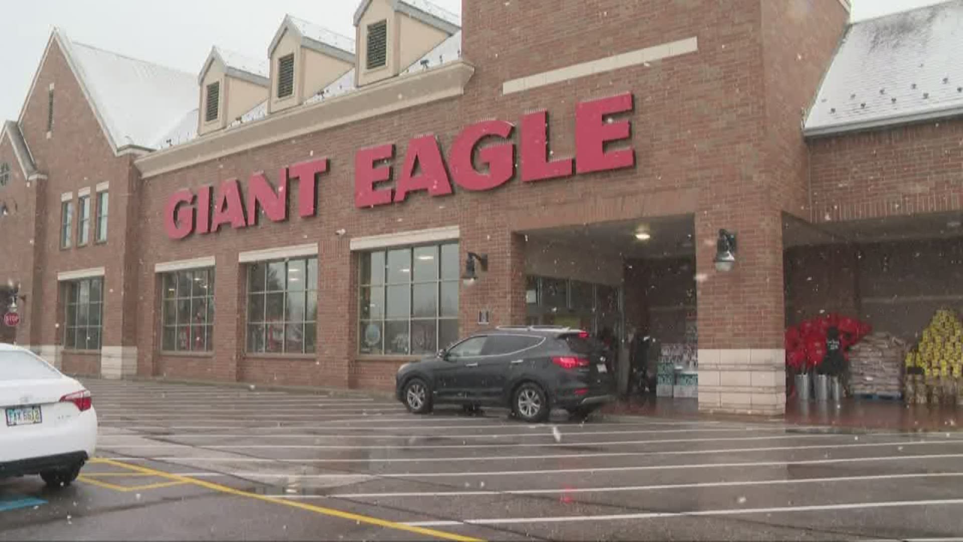 If you go shopping at any Giant Eagle store in Cuyahoga County, the plastic bag ban goes into effect on Wednesday. The county has delayed enforcement until July.