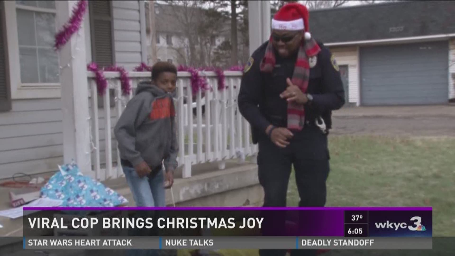 Viral cop brings Christmas joy