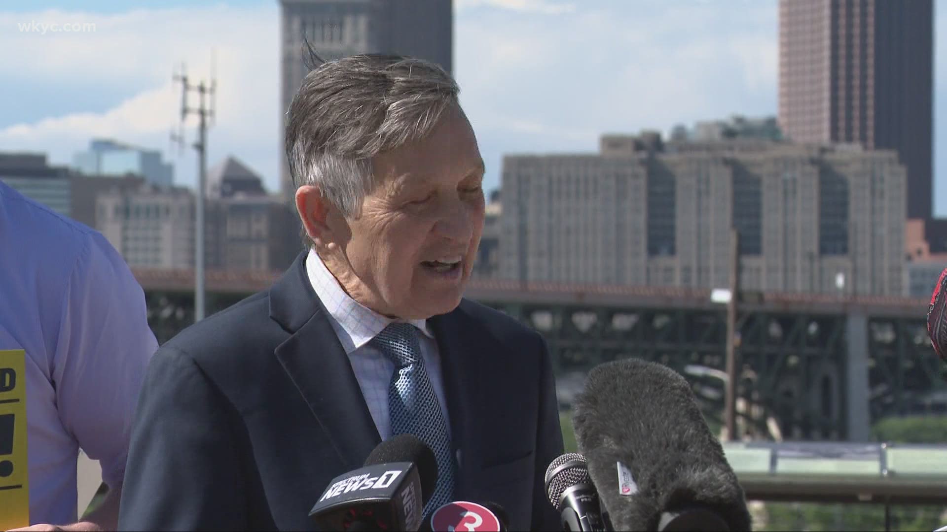 Among Kucinich's proposals are hiring 400 new police officers and purchasing two new police helicopters to assist in chasing felons. Lynna Lai reports.
