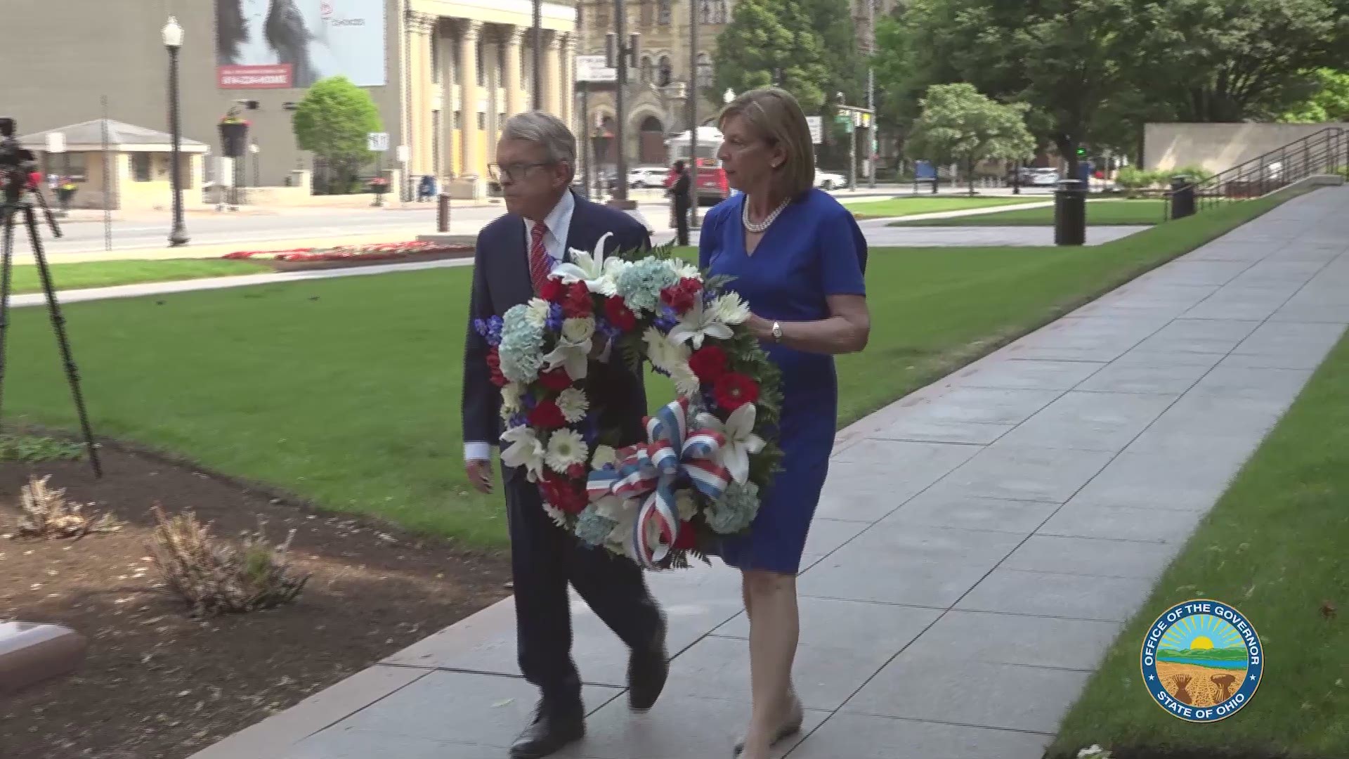 In advance of Memorial Day, Mike DeWine and First Lady Fran DeWine held a private wreath-laying ceremony in honor of the Ohio service members who gave their lives.