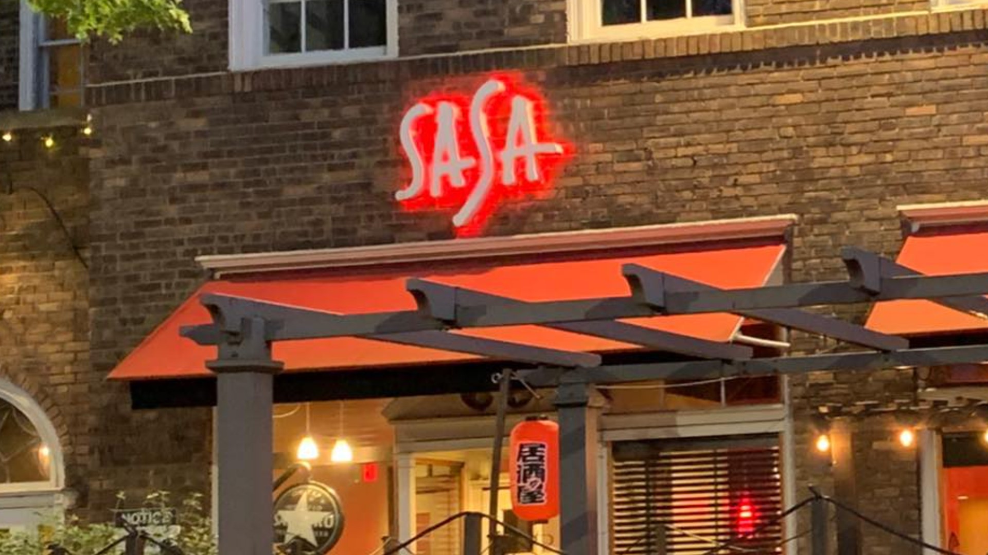 What are the best restaurants in Shaker Heights?