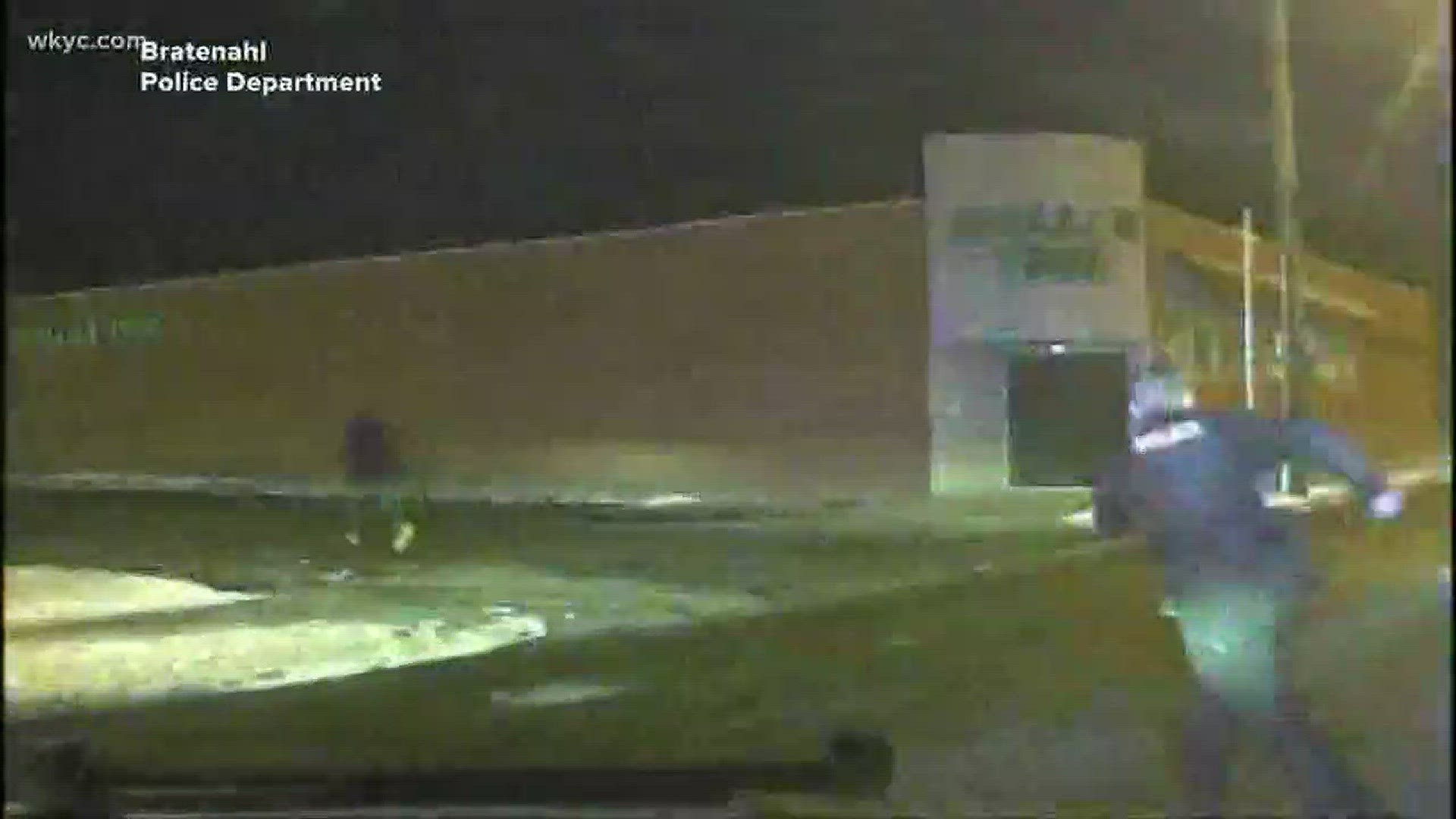 Video reveals pursuit of Lakewood carjacker by Bratenahl police