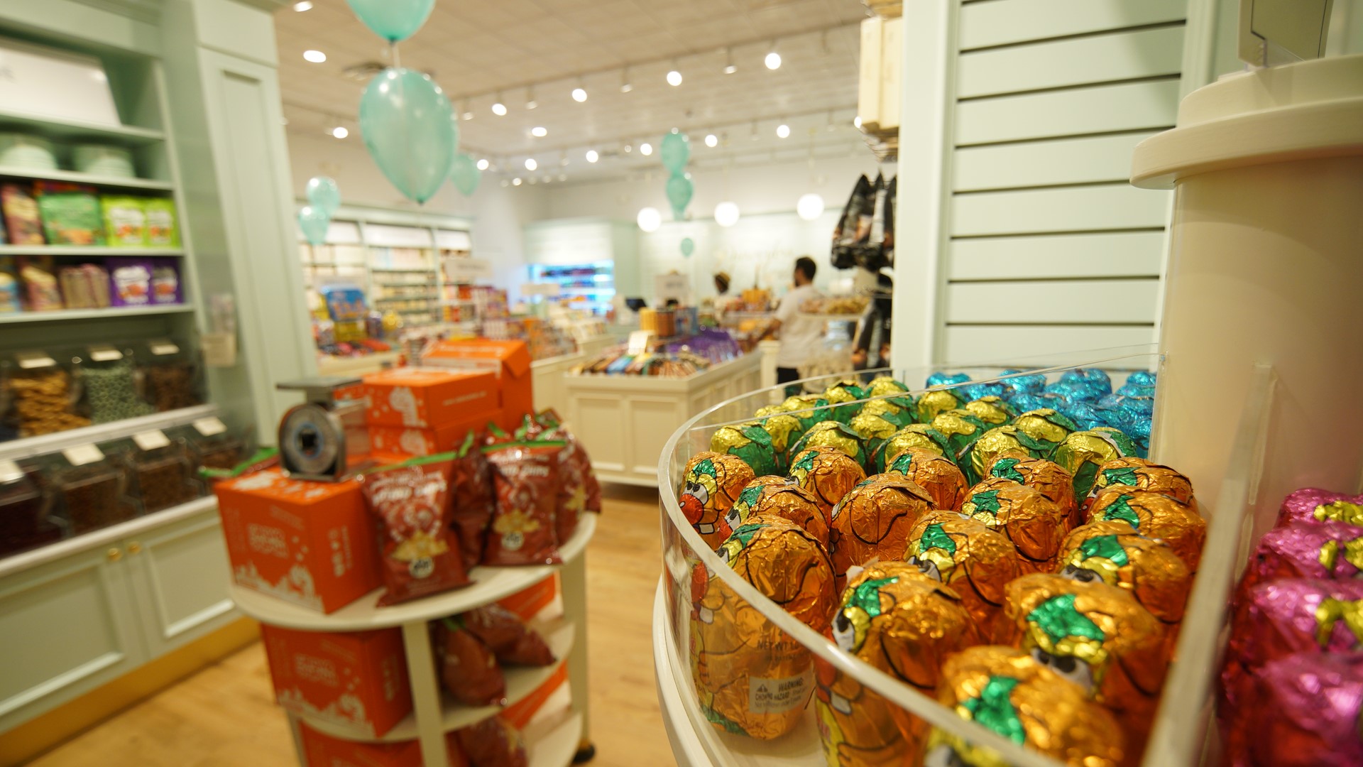 FIRST LOOK Lolli & Pops candy store opens at Beachwood Place