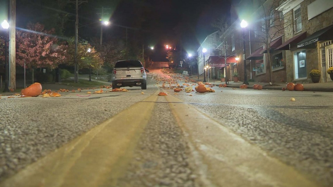 Chagrin Falls pumpkin roll Halloween tradition continues on Grove Hill