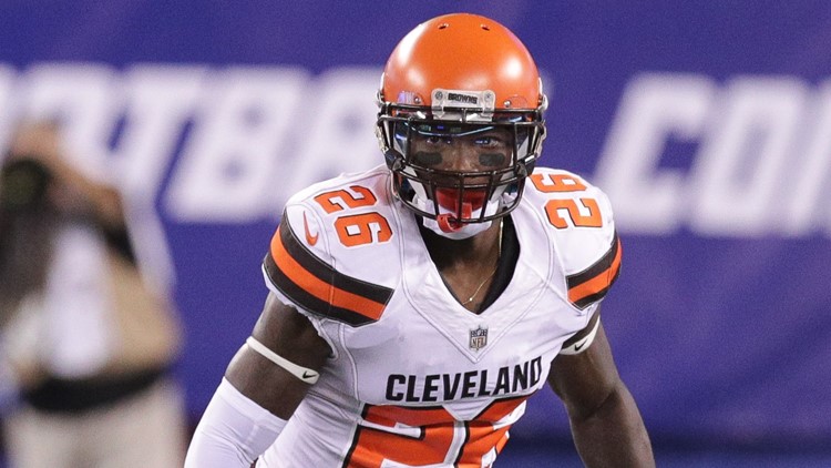 Cleveland Browns defensive back Derrick Kindred participates in