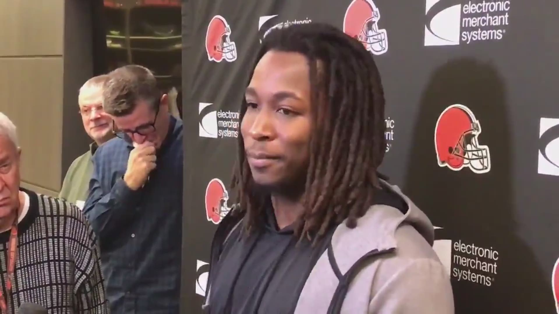 Cleveland Browns running back Kareem Hunt wants to see better effort from his teammates after Sunday's loss at Arizona.