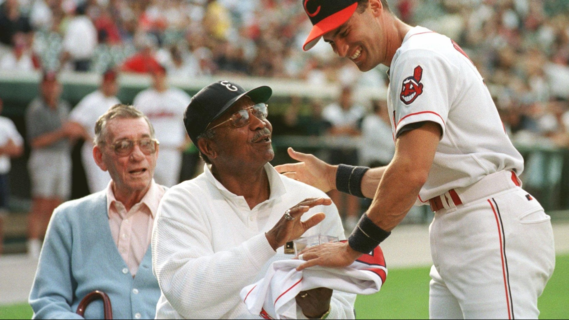 Senate passes bill to honor baseball pioneer Larry Doby