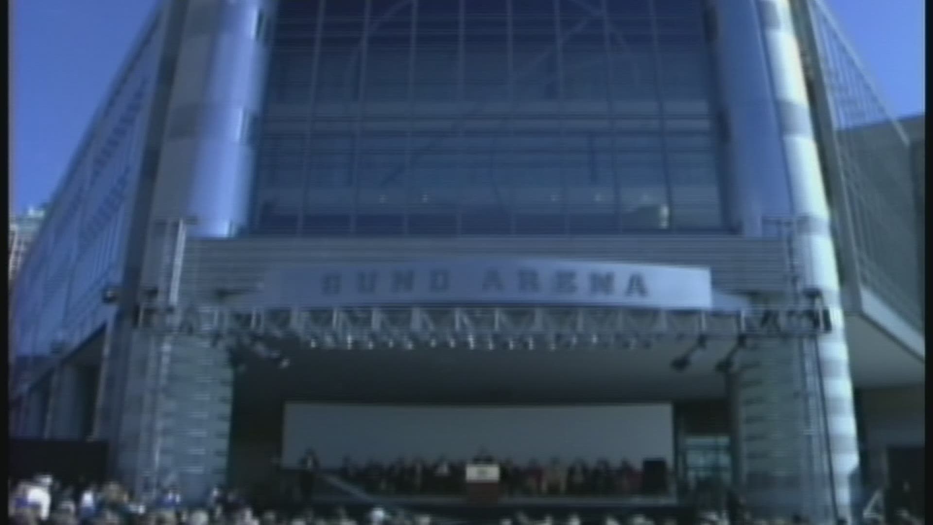 70 moments in WKYC history: Gund Arena opens its doors in 1994
