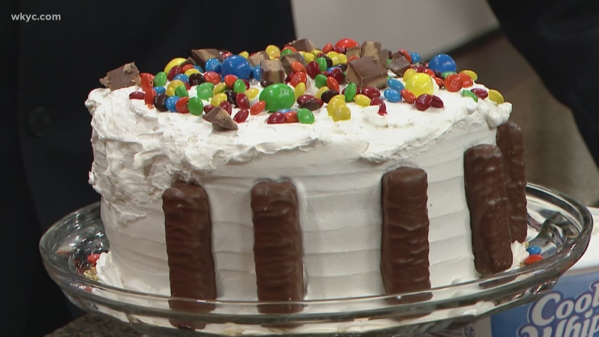 Nov. 1, 2018: What are you going to do with all that Halloween candy? Hollie Strano shows us how to make her special candy cake.