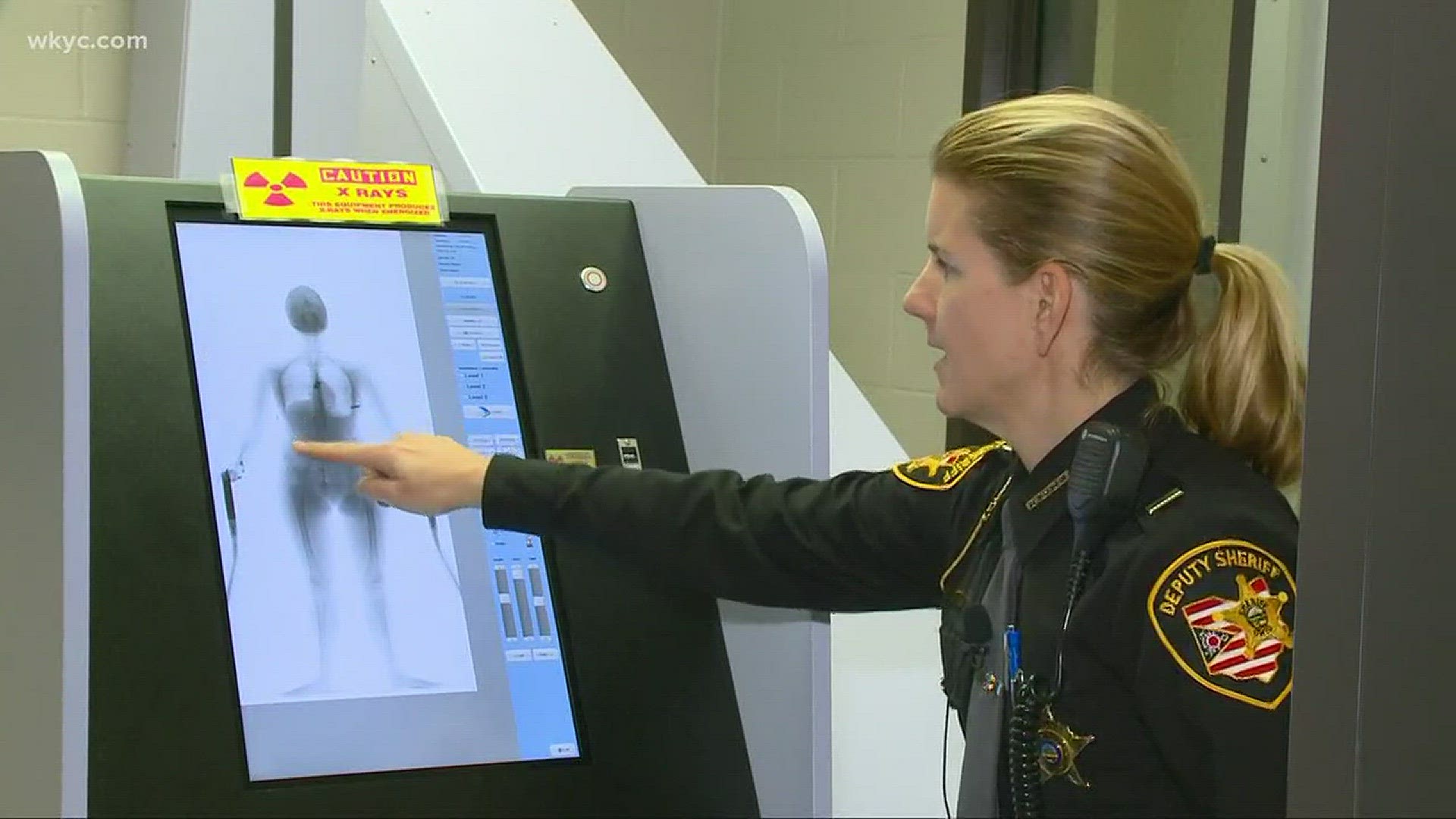 Jails get body scanners, but guards say telling drugs from anatomy