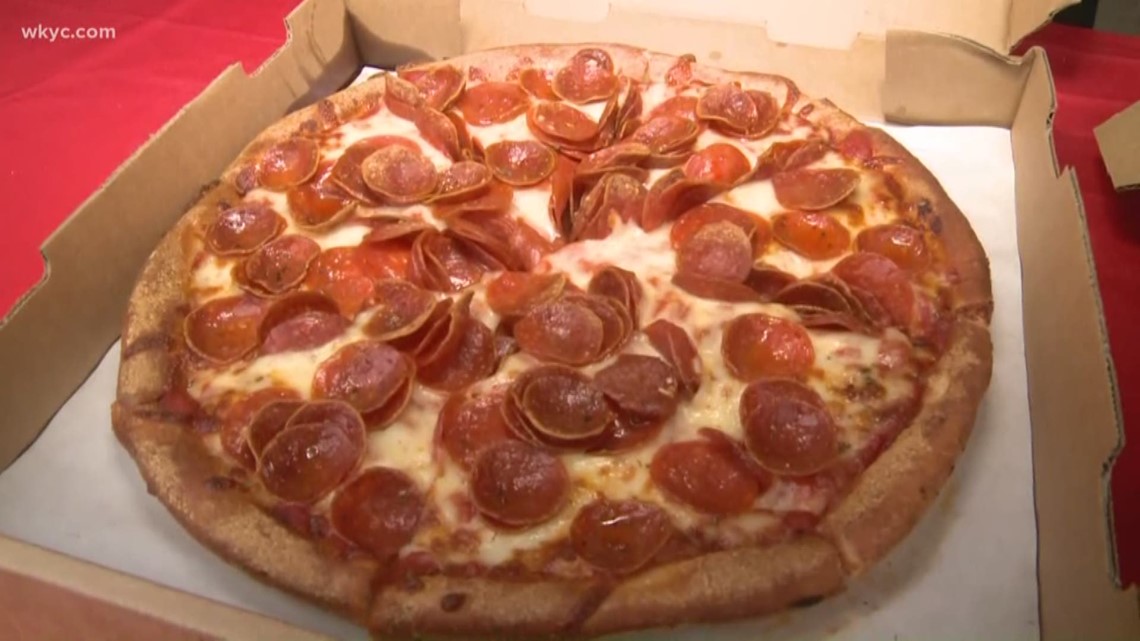 Local restaurants compete in Akron Pizza Fest