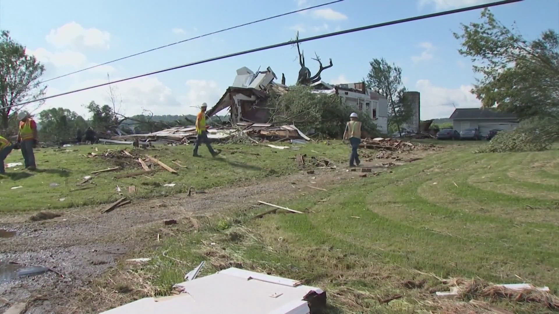 Aftermath from confirmed tornado in Frazeysburg, Ohio: See video from ...