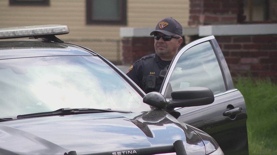 Fewer police positions in Cleveland mayor's proposed budget - Vimarsana News