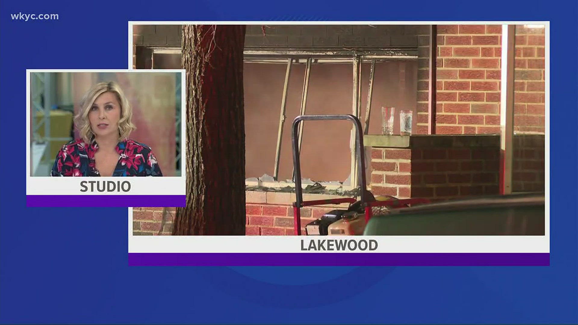 4 people rescued from Lakewood apartment fire