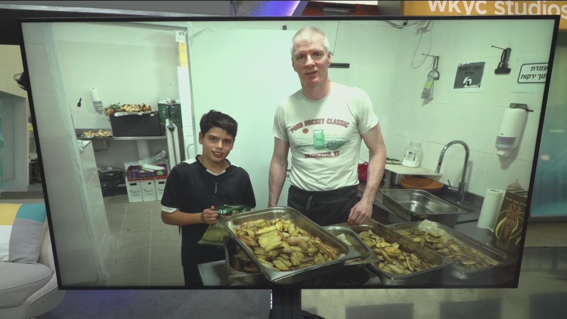 Brandon Chrostowski spent a week in Israel cooking for Israelis impacted and displaced by the ongoing war.