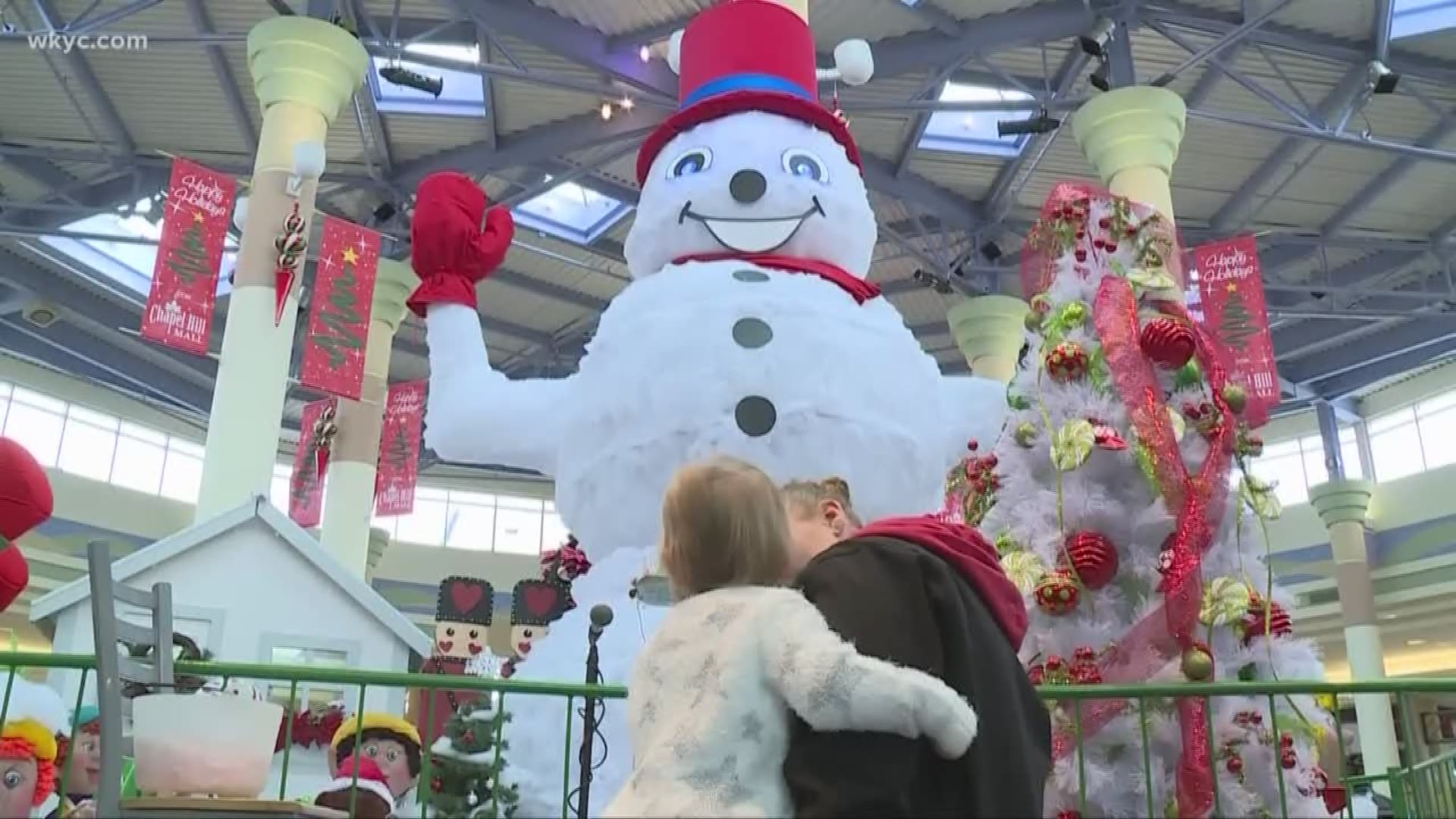 Archie the snowman returns to Chapel Hill mall