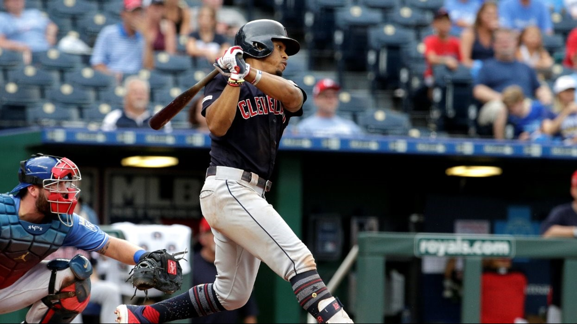 Cleveland Indians SS Francisco Lindor loses bet (and his hair) with high  school alma mater