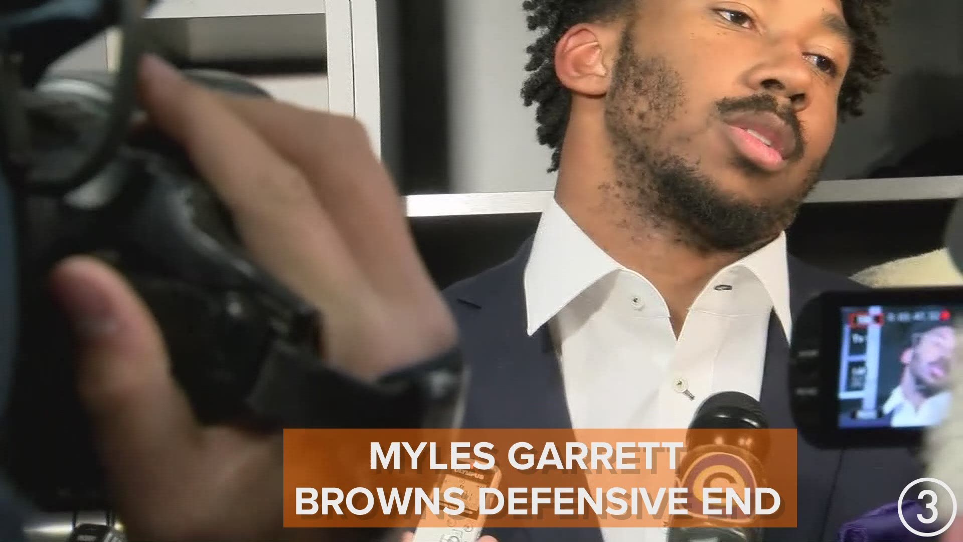 FREE shipping Funny Myles Garrett Cleveland Browns Hit Mason