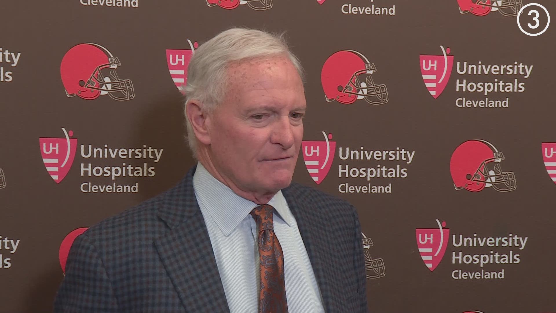Browns owner Jimmy Haslam calls Kareem Hunt's latest incident with the police, "not acceptable."  Browns want players who are, "smart, tough and accountable."