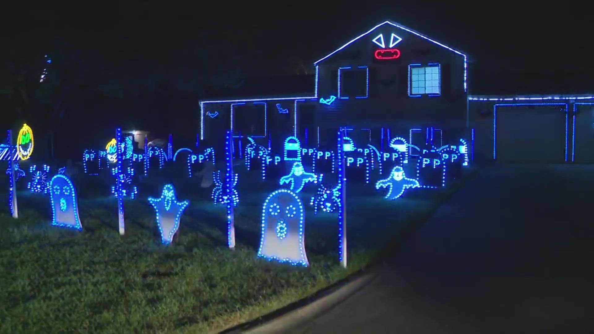 This is so cool! Check out this awesome Halloween display at 4781 Wildflower Drive in Green.