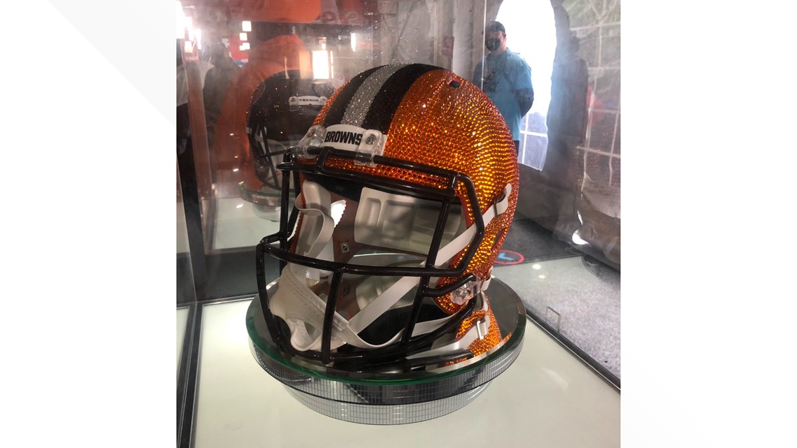 Trevor Pitt on X: GIVE ME A WHITE @Bengals HELMET! LET'S GOOOOOO!!!!   / X