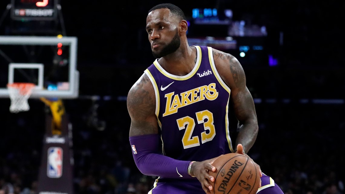 LeBron James 'gifting' No. 23 to Anthony Davis amid anticipated trade to Los  Angeles Lakers: report