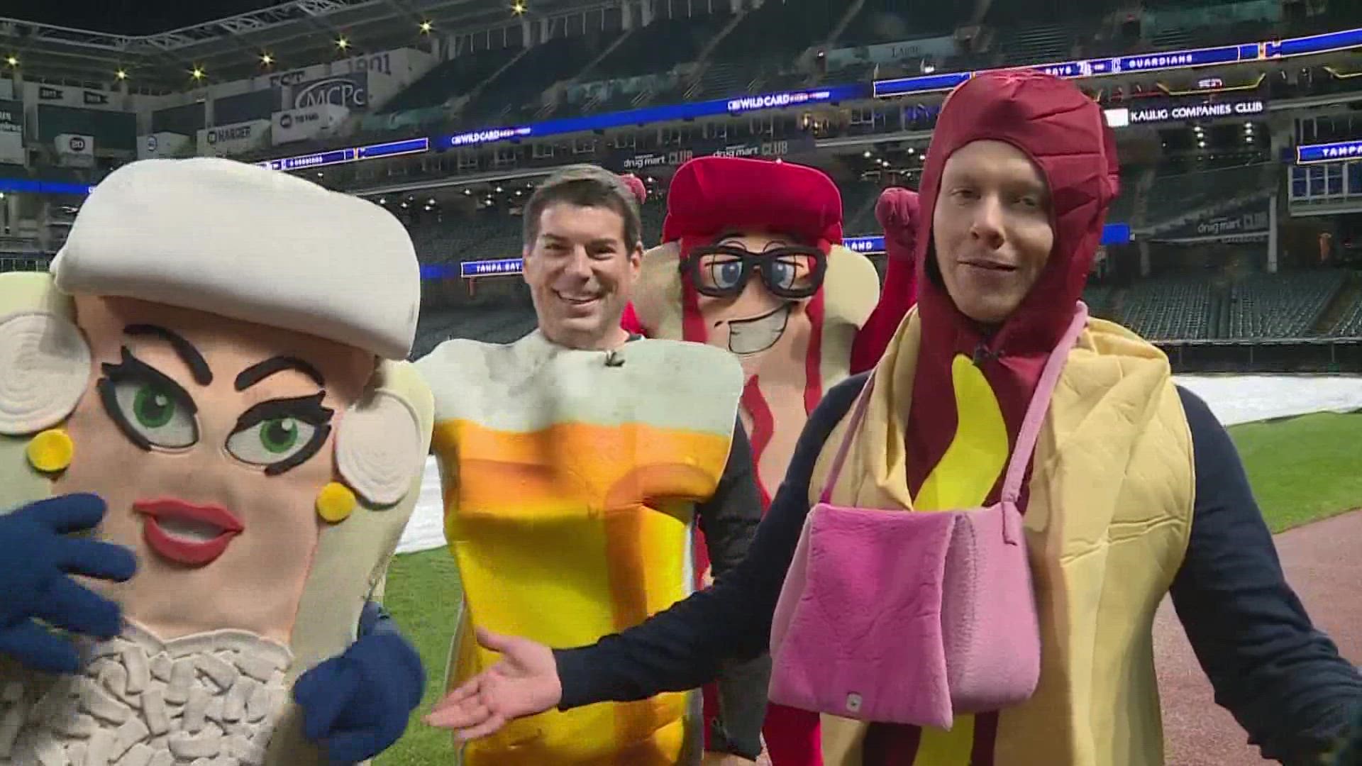 Ahead of the Cleveland Guardians' playoff game against the Tampa Bay Rays, 3News' Austin Love and Dave Chudowsky competed in the hot dog race.