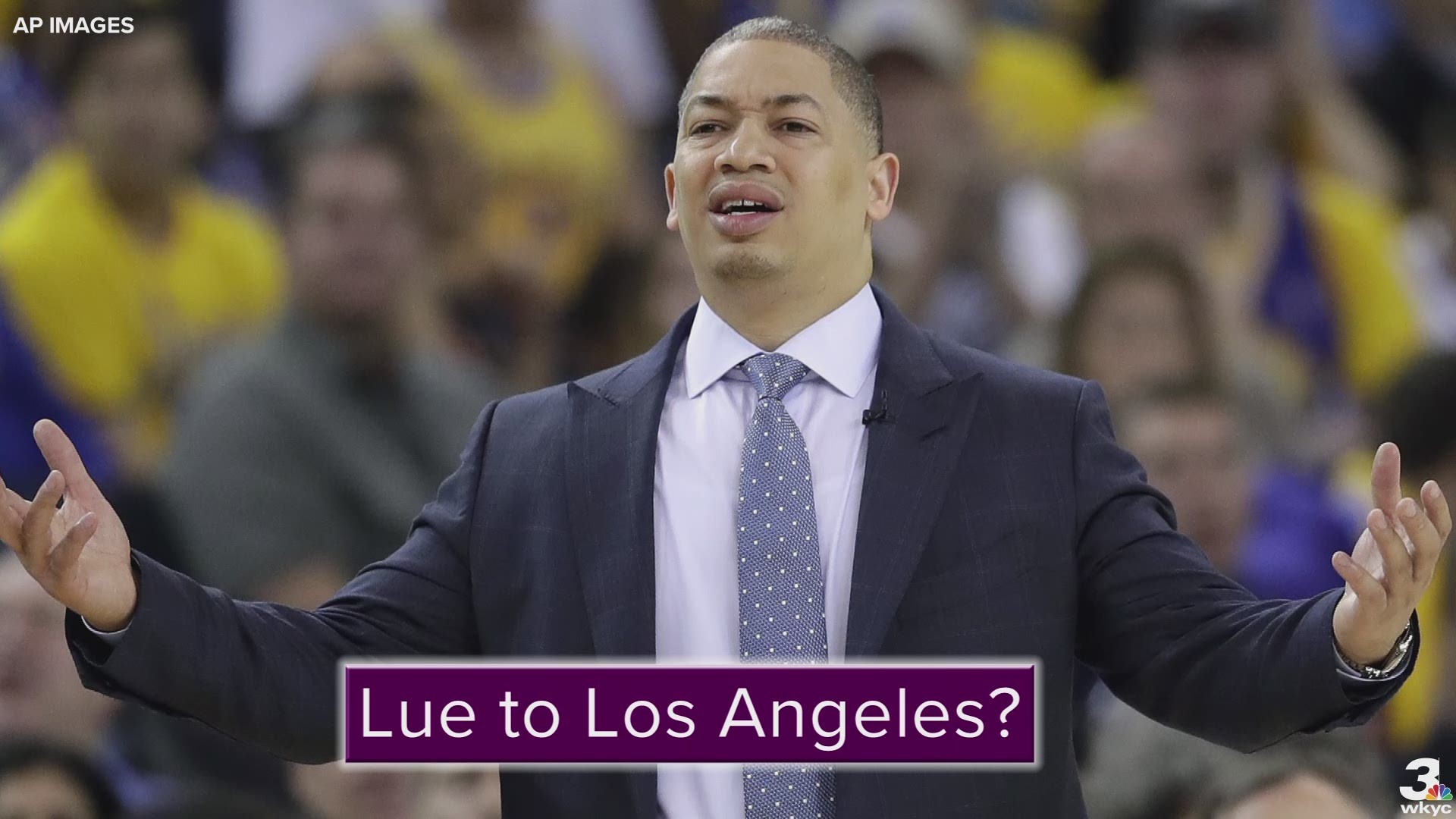 Reportedly, former Cleveland Cavaliers coach Tyronn Lue reached out to Luke Walton about rumors of him being a replacement as Los Angeles Lakers coach.