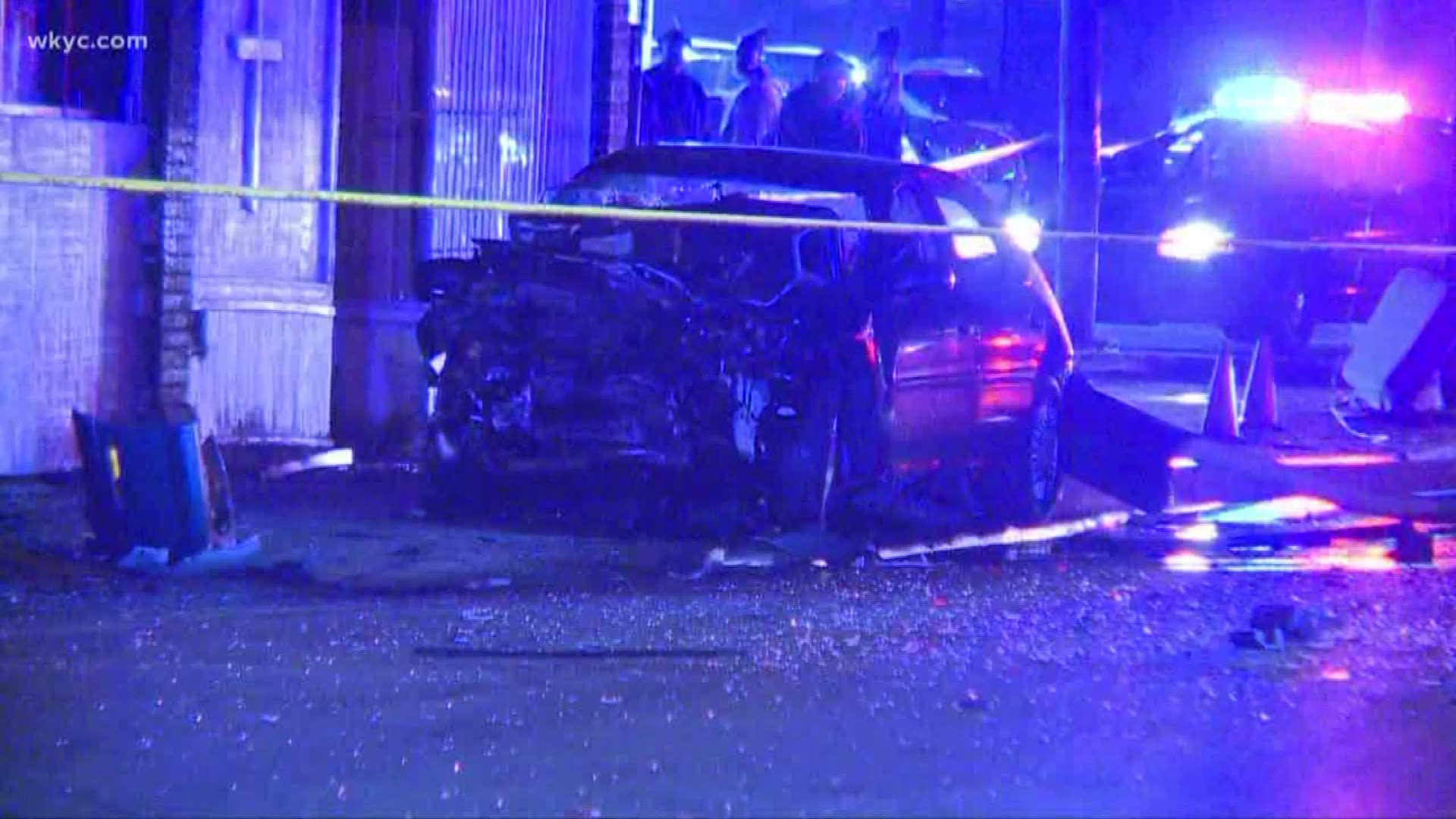 2 people killed in fiery crash on Cleveland's east side