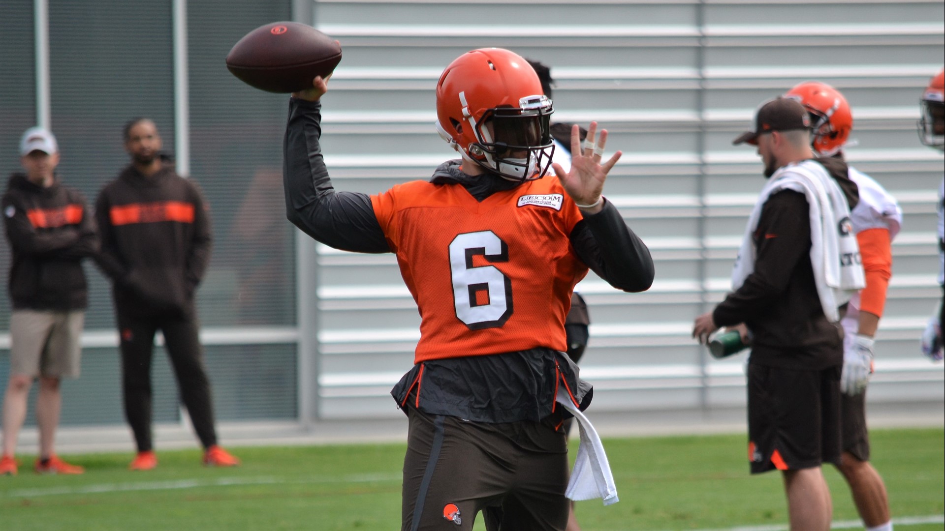 Rivals Sports Grille debuts ‘Feelin’ Dangerous’ Burger in honor of