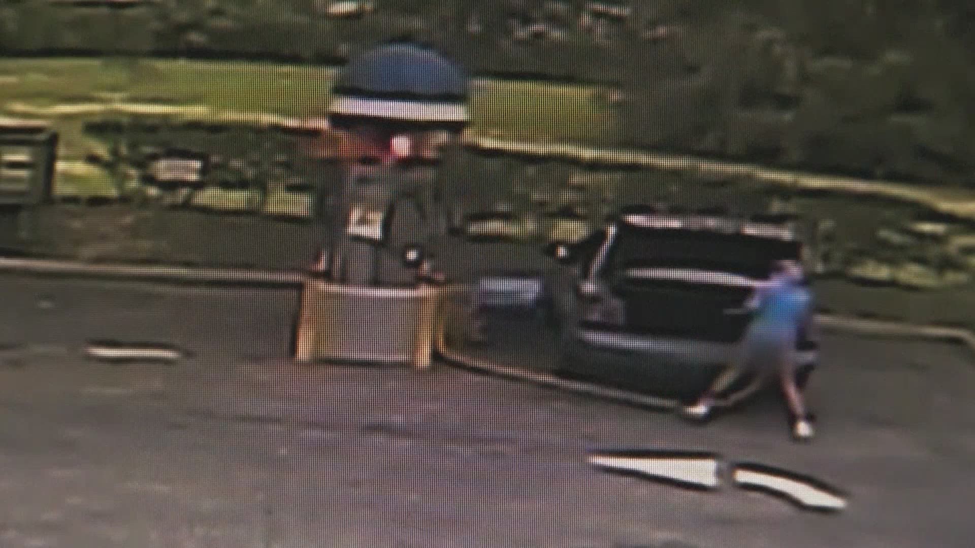 There was an explosion at the vacuums yesterday in Orlando, Florida and it was all caught on camera.