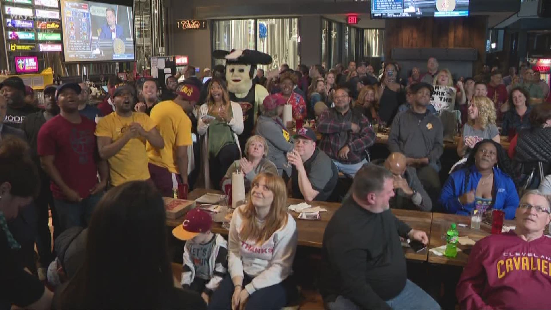 Cavaliers fans react to team getting No. 5 pick at team's lottery watch party