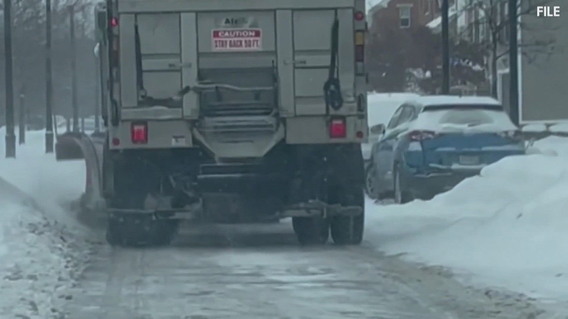 Lake-effect snow prompts pleas for caution on Northeast Ohio roads amid Thanksgiving travel rush