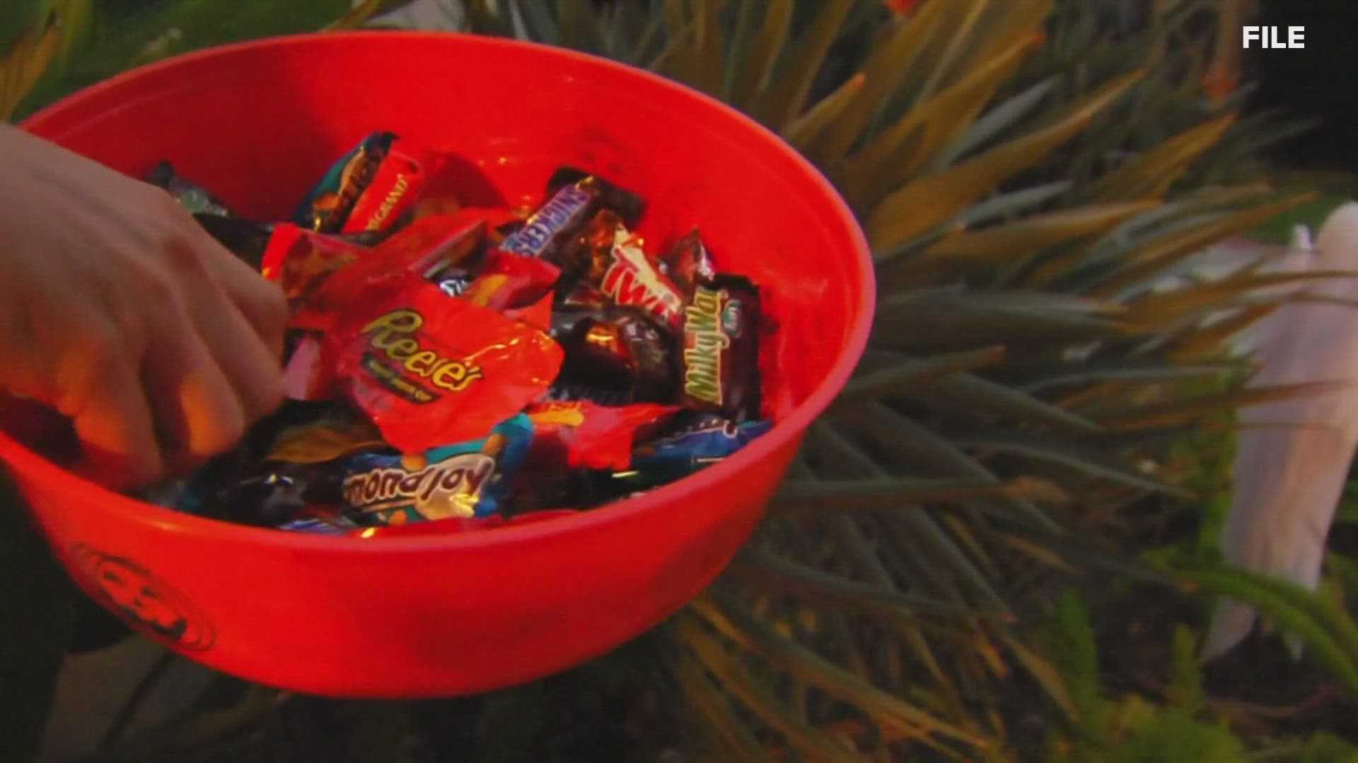 RetailMeNot says Reese's is the top Halloween candy.