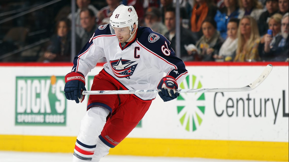 Columbus Blue Jackets captain Rick Nash scores in the second