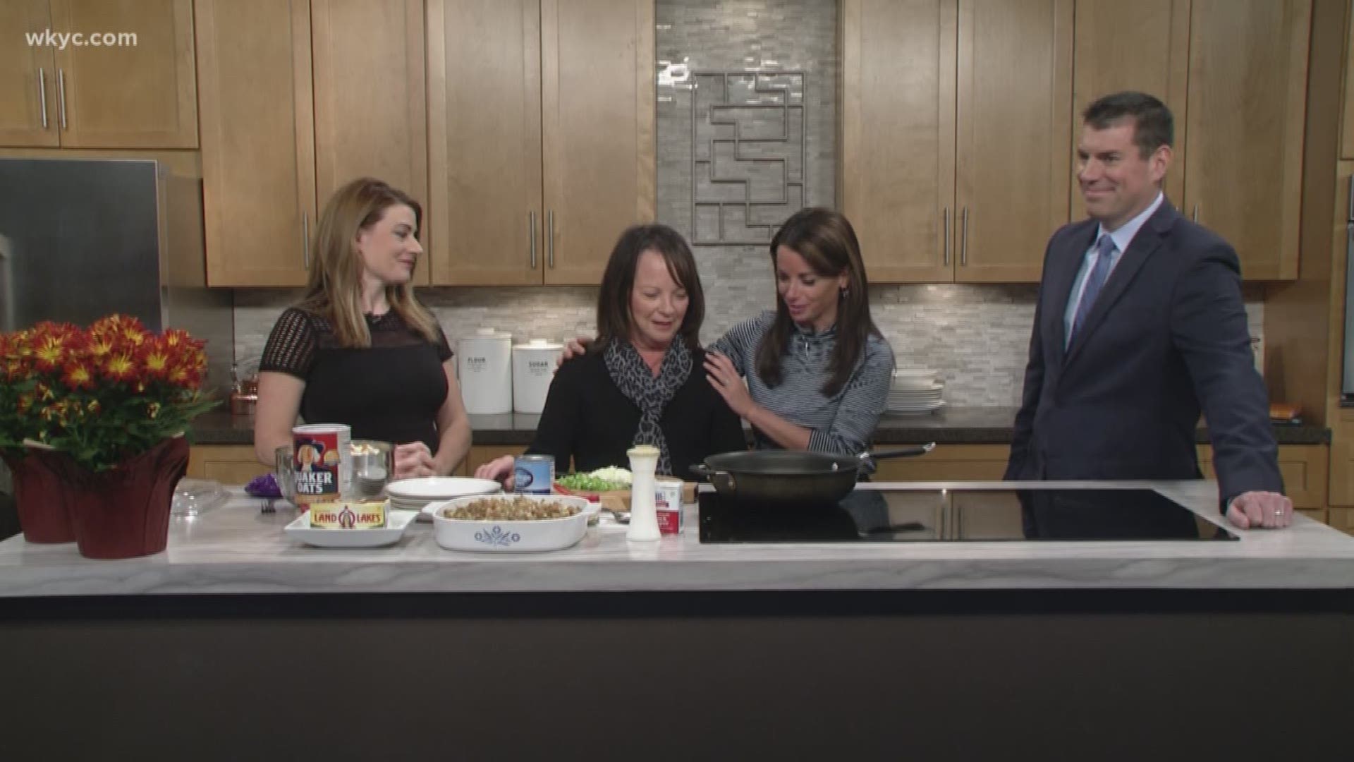 Hollie's mom shares her stuffing secrets for Thanksgiving.