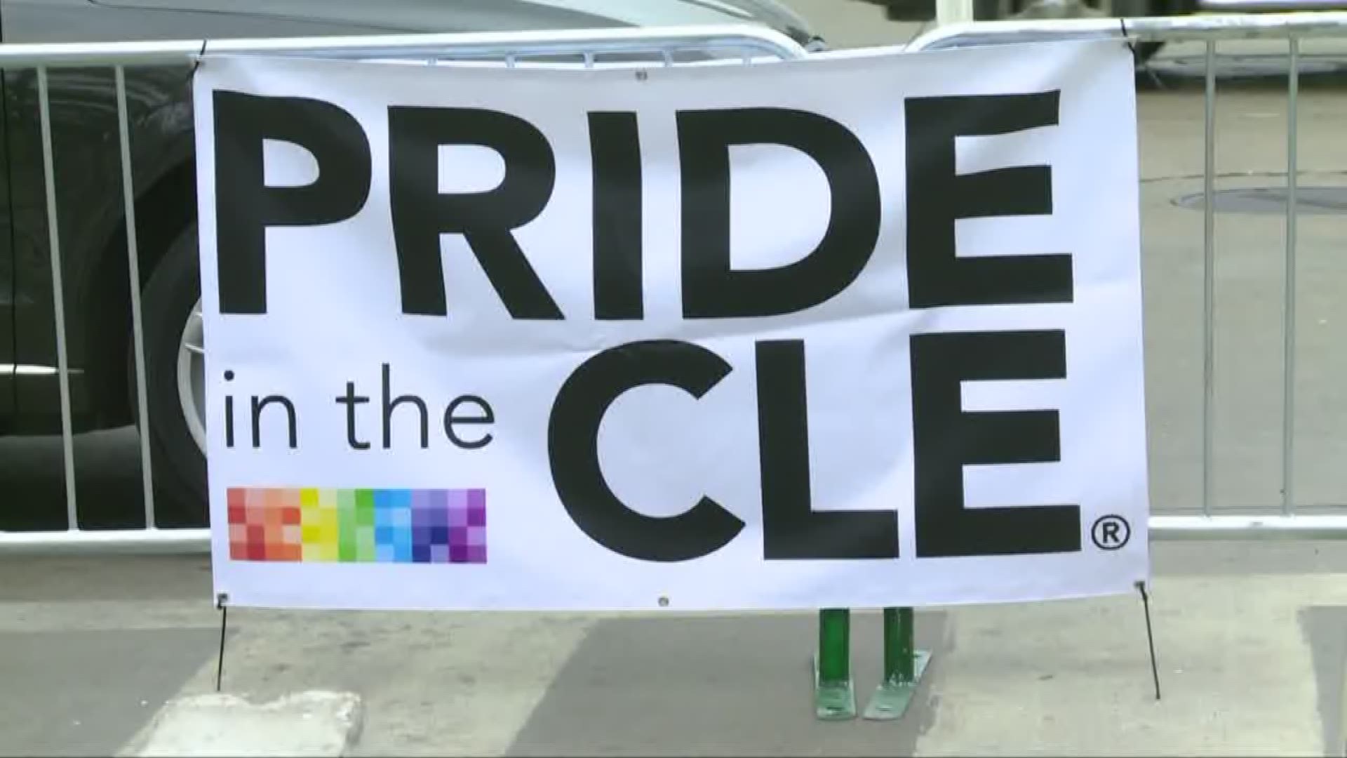 Hundreds celebrate 'Pride in the CLE' (PHOTOS)